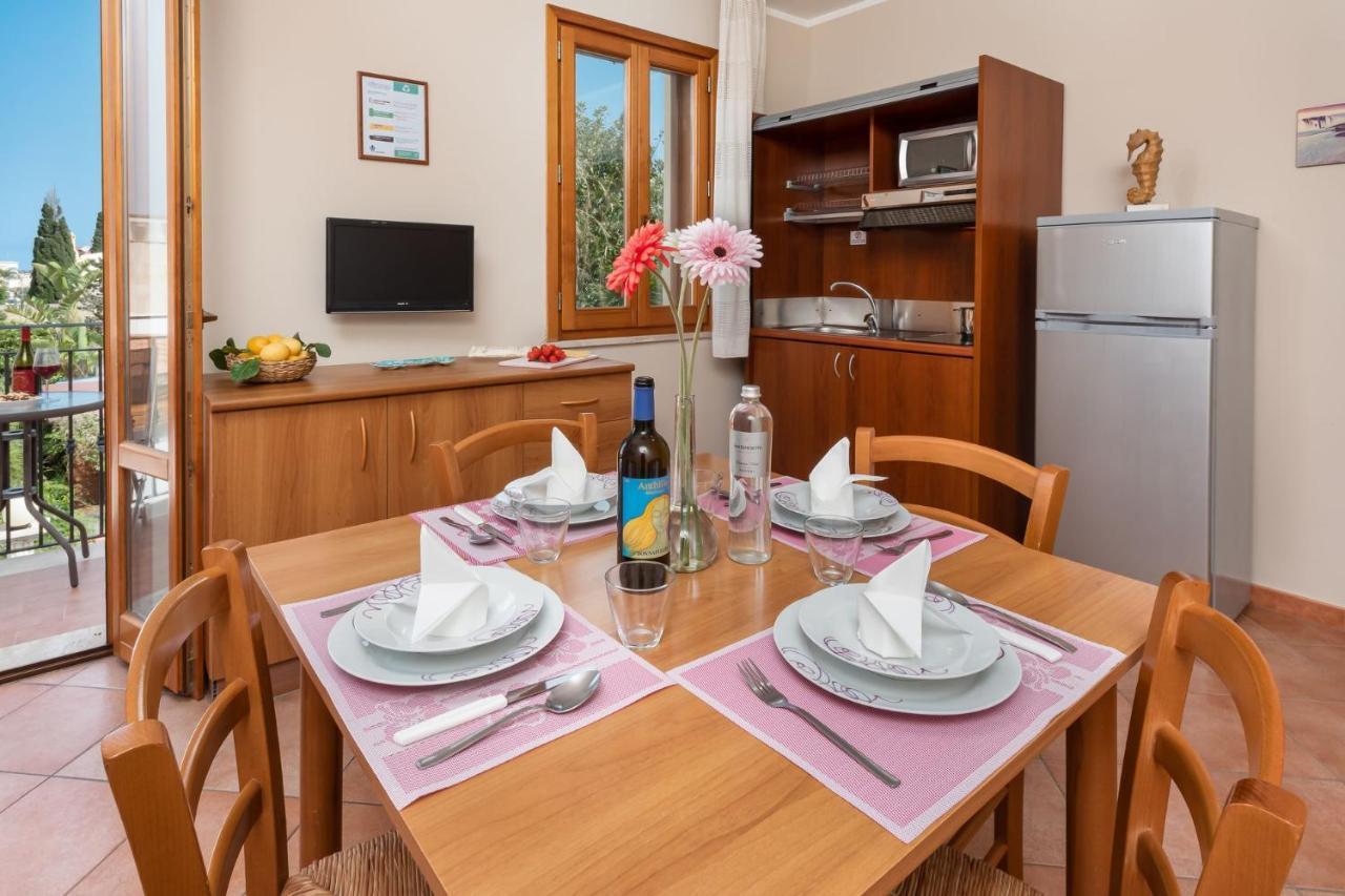 Residence I Tesori Di San Vito Сан-Вито-Ло-Капо Экстерьер фото